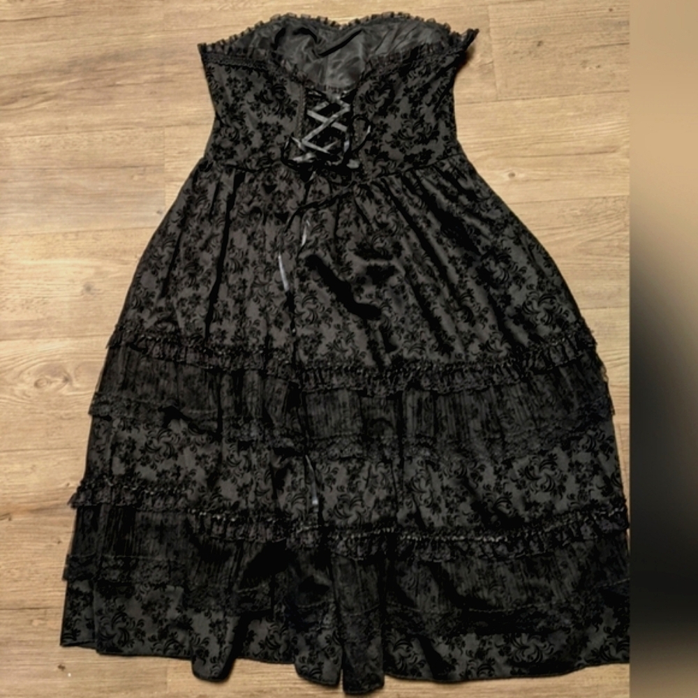 Goth Floral Corset Ruffled Maxi Dress - Picture 2 of 2